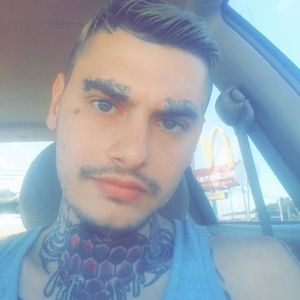 Meet your Posher, Dakota